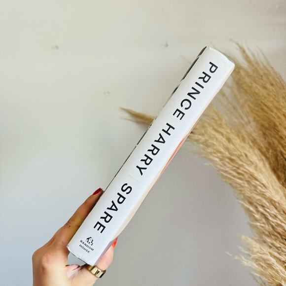 3/$20 Spare Prince Harry Hardcover Memoir Coffee Table Book White Black Beige - Picture 3 of 7